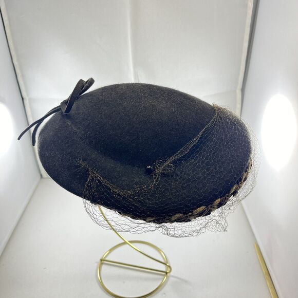 Vintage 1950s Ladies Hat with Veil, 100% Wool, Terry Sales Corp, N.Y., READ main image 7